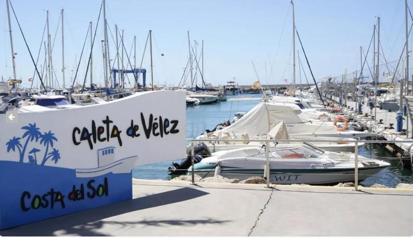 Precioso Apartamento En Primera Linea De Playa En Caleta De Velez Esterno foto